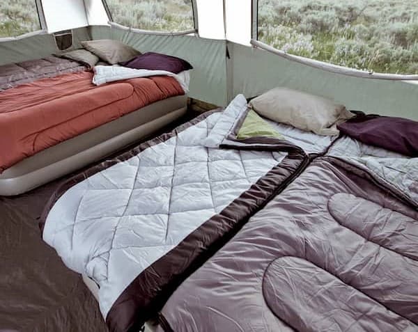 تشک خواب مسافرتی سبک و قابل حمل برای سفرهای طولانی